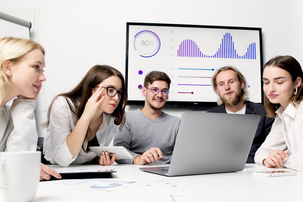 pexels artempodrez 5716031